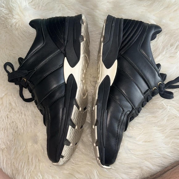 black chanel runners - Picture 3 of 8